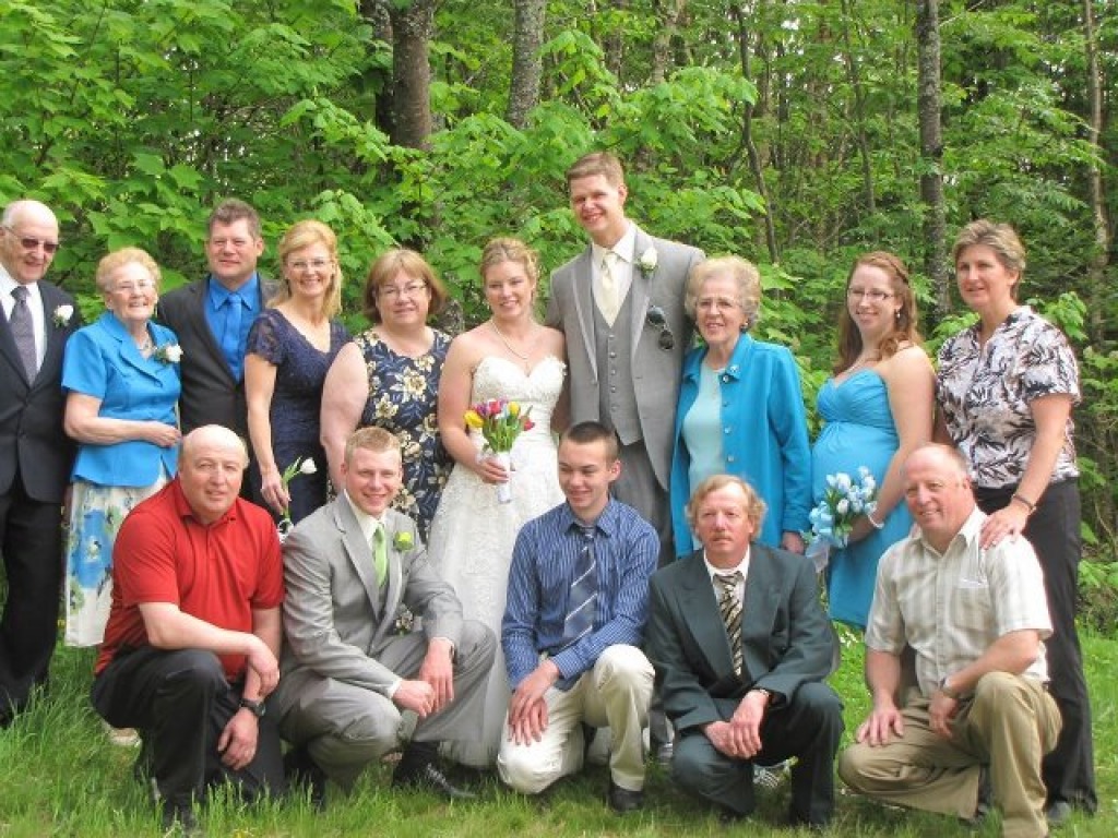 Allison & Mike's Wedding Family Photo jigsaw puzzle in Cecil Kirkpatrick puzzles on TheJigsawPuzzles.com